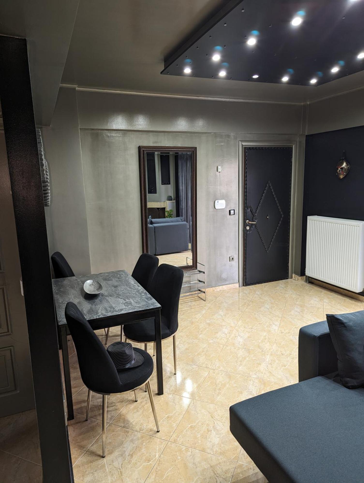 Modern Quiet Luxury Apartment Patra Exterior photo